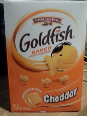 Goldfish Cheddar Cheese Crackers, 30 oz Carton