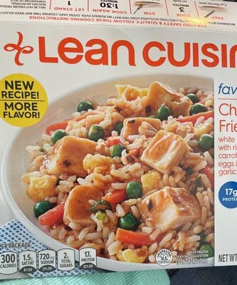 CHICKEN FRIED RICE WHITE MEAT CHICKEN WITH RICE, PEAS, CARROTS & SCRAMBLED EGGS IN A ROASTED GARLIC SOY SAUCE, CHICKEN FRIED RICE