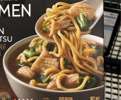 CHICKEN TONKOTSU RAMEN NOODLES WITH DARK MEAT CHICKEN AND VEGETABLES IN A BROTH WITH GROUND PORK, CHICKEN TONKOTSU