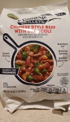 CHINESE STYLE BEEF WITH BROCCOLI TENDER PRIME RIB BEEF ROAST WITH BROCCOLI IN A SOY AND SESAME OIL SAUCE, CHINESE STYLE BEEF WITH BROCCOLI