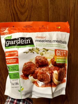 CLASSIC MEATLESS MEATBALLS