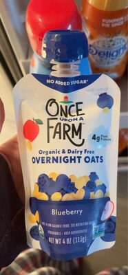 DAIRY-FREE OVERNIGHT OATS WITH BLUEBERRY, BLUEBERRY