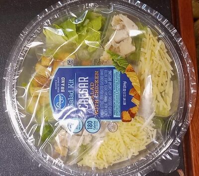 CAESAR WITH CHICKEN, ROMAINE LETTUCE, OVEN ROASTED SEASONED WHITE CHICKEN MEAT, PARMESAN CHEESE, GARLIC BUTTER FLAVORED CROUTONS WITH CAESAR DRESSING SALAD KIT, CAESAR WITH CHICKEN