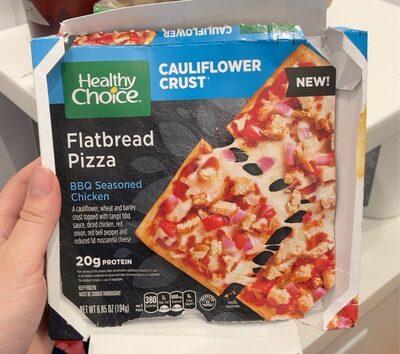 BBQ SEASONED CHICKEN ON A CAULIFLOWER, WHEAT AND BARLEY CRUST, WITH A TANGY BBQ SAUCE AND RED ONIONS FLATBREAD PIZZA, BBQ SEASONED CHICKEN