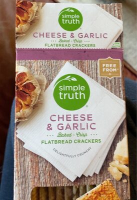 CHEESE & GARLIC BAKED CRISP FLATBREAD CRUNCHY CRACKERS, CHEESE & GARLIC