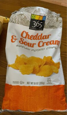 CHEDDAR & SOUR CREAM RIPPLED FLAVORED POTATO CHIPS, CHEDDAR & SOUR CREAM RIPPLED